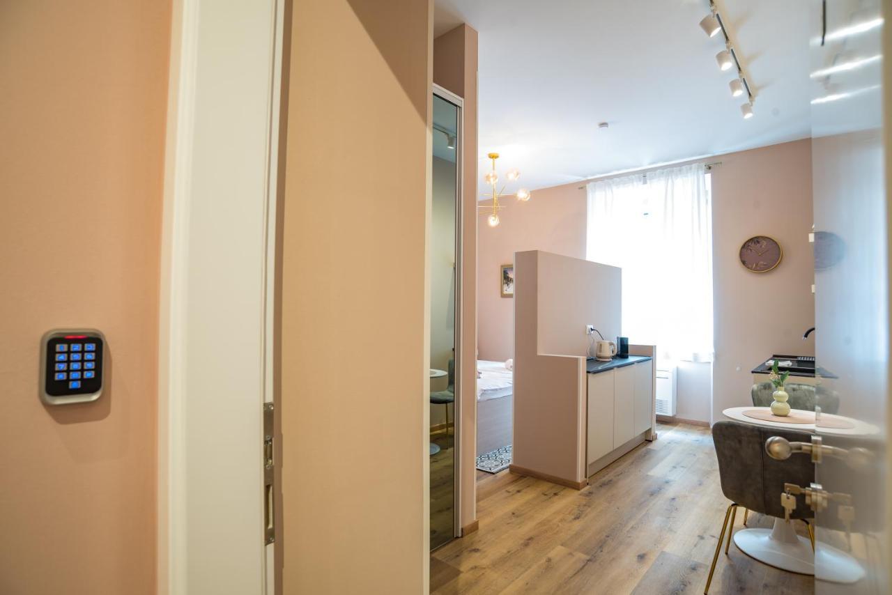 Center De Lux “ Zara “ Apartment Split